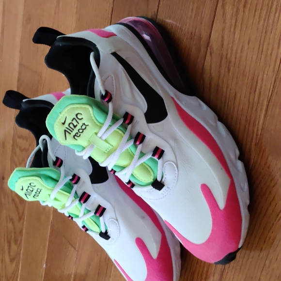 Women Nike sneakers - Picture 3 of 7